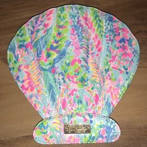 NEW LILLY PULITZER MAKEUP BRUSHES- Catch the Wave